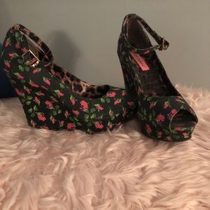 Betsey Johnson wedges